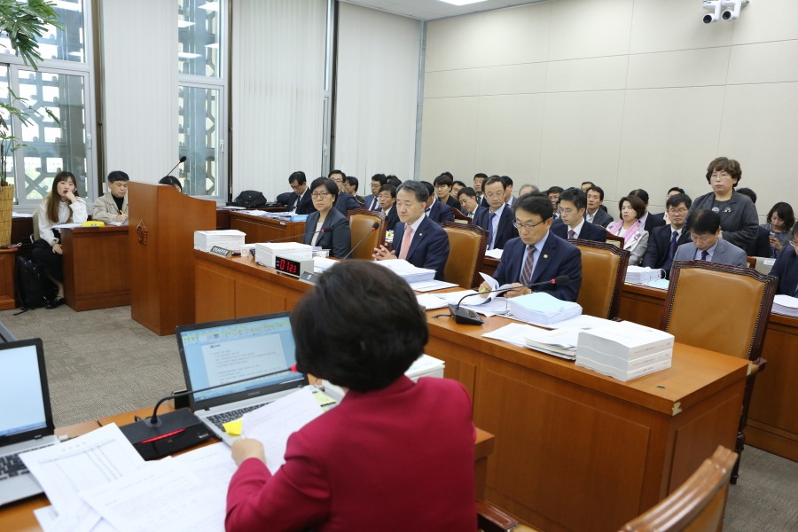 171013_보건복지부 국정감사 질의1 (1).JPG