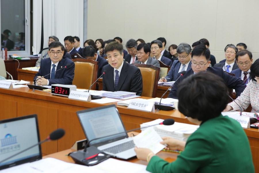 질의1 보건산업진흥원 (1).JPG