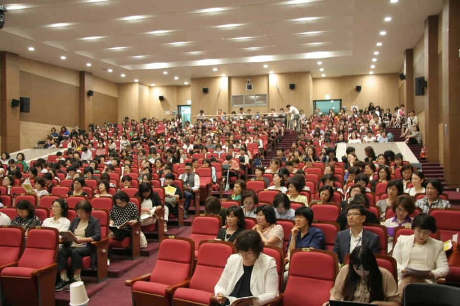 어린이집 보육교직원 처우개선 토론회 - 5f301cc5c7a75b6c005d26454816ed03.JPG