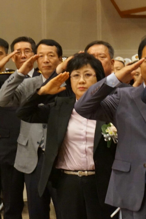 6.25 전쟁 66주년 기념식 - Cl61XGaUoAIxYm2.jpg