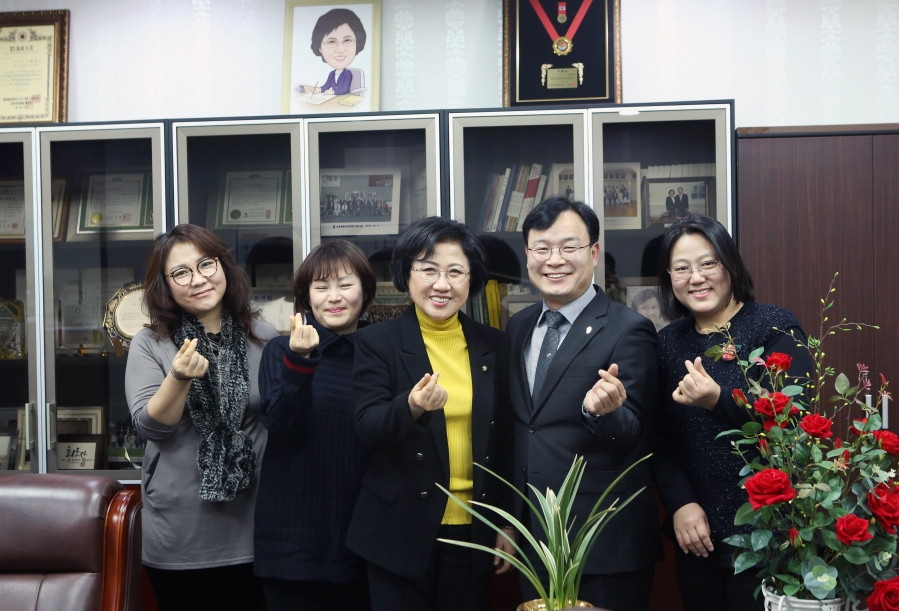 인천시어린이집연합회 임원단.jpg