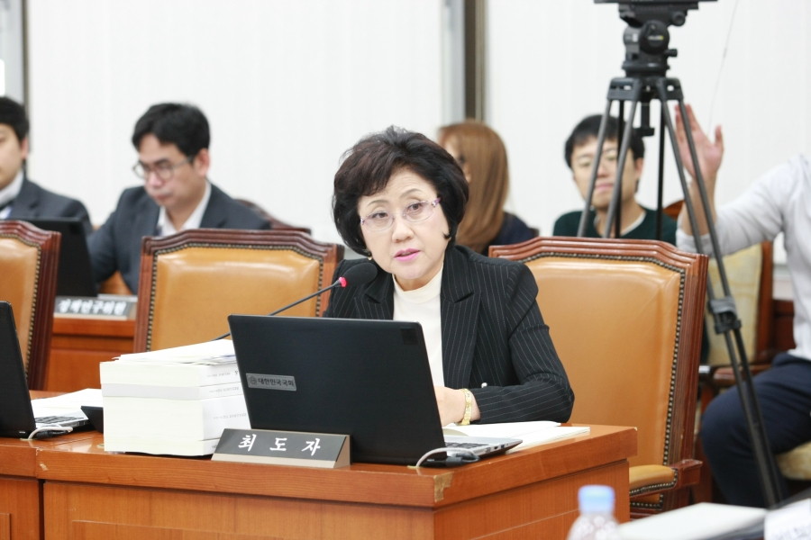 국정감사 (한국보건산업진흥원, 대한적십자사 ) - 7K2Q2667.JPG