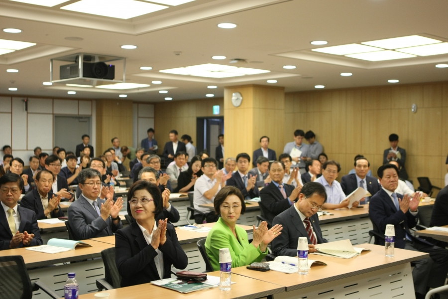 물 기본법' 제정안 마련을 위한 정책토론회 - 7K2Q4925.JPG