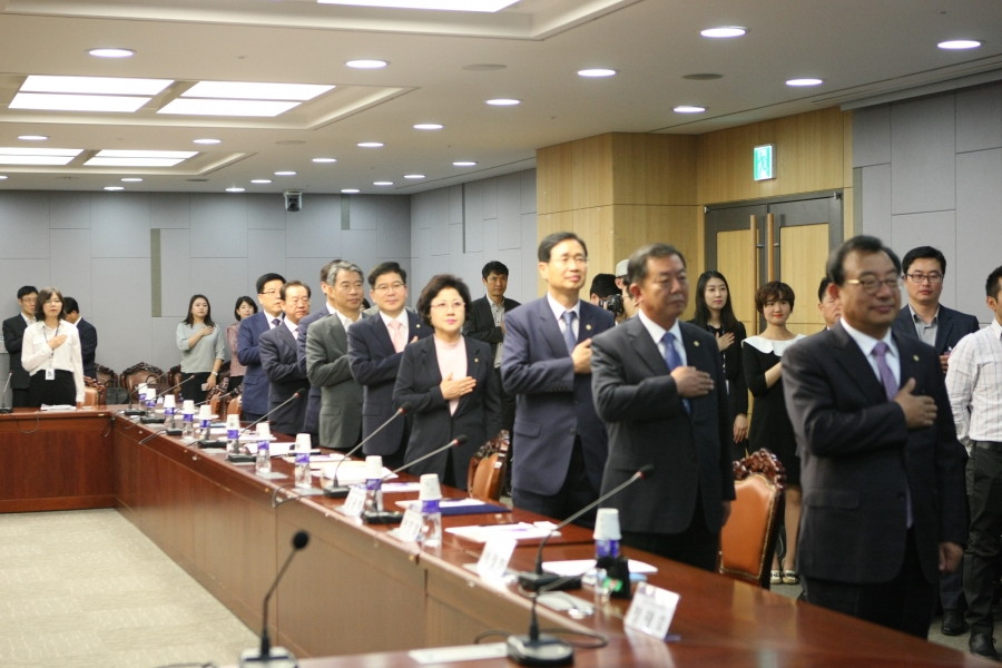 전환기 민주국가 정치발전 지원연구회 - 7K2Q7720.JPG