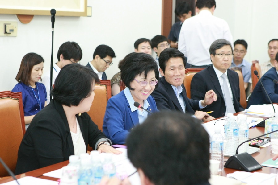 예결소위 추경안 심사 - 7K2Q0762.JPG