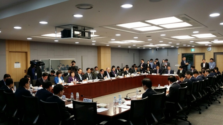 경제재정연구포럼 간담회 - 0-02-08-c6af03e79cf88602cb7605fdc3fff7426268bbdb54610835b1572f047a032fa2_full.jpg