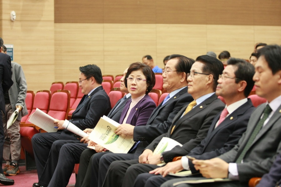 '기업자본의 축산업 사육분야 진출, 무엇이 문제인가?' 토론회 - 7K2Q3589.JPG