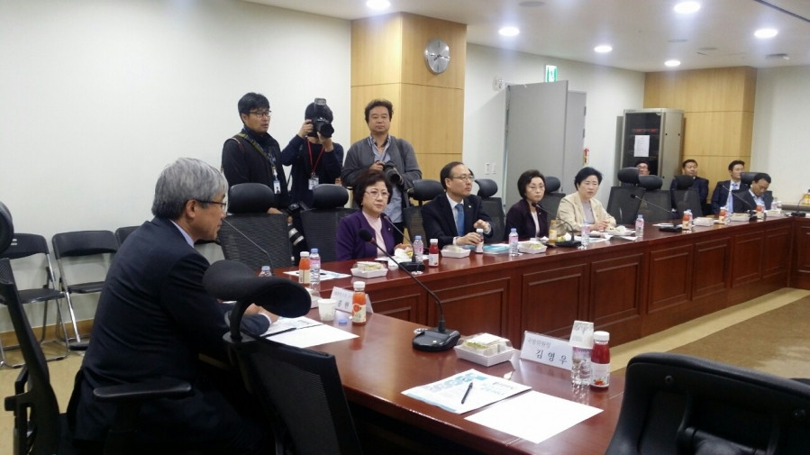 '한반도 핵문제, 그 해법과 과제' 간담회 - 0-02-08-01cf66ff3297995d43197b7a3392e46a0164e94c869df76029c1741154726a3b_full.jpg