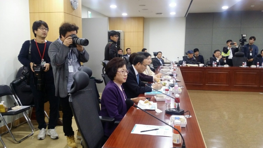 '한반도 핵문제, 그 해법과 과제' 간담회 - 0-02-08-8758b51c37ef9641ccee169512dc9538ee1e887c0d1719e3ca5d15bc27388dd6_full.jpg