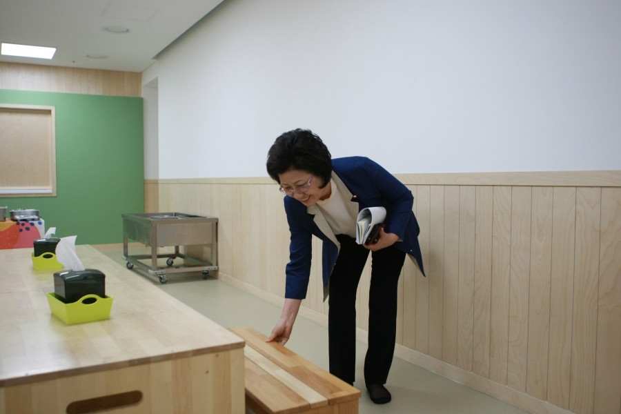 이우아이 바텍 어린이집 시찰 - 7K2Q0004.JPG