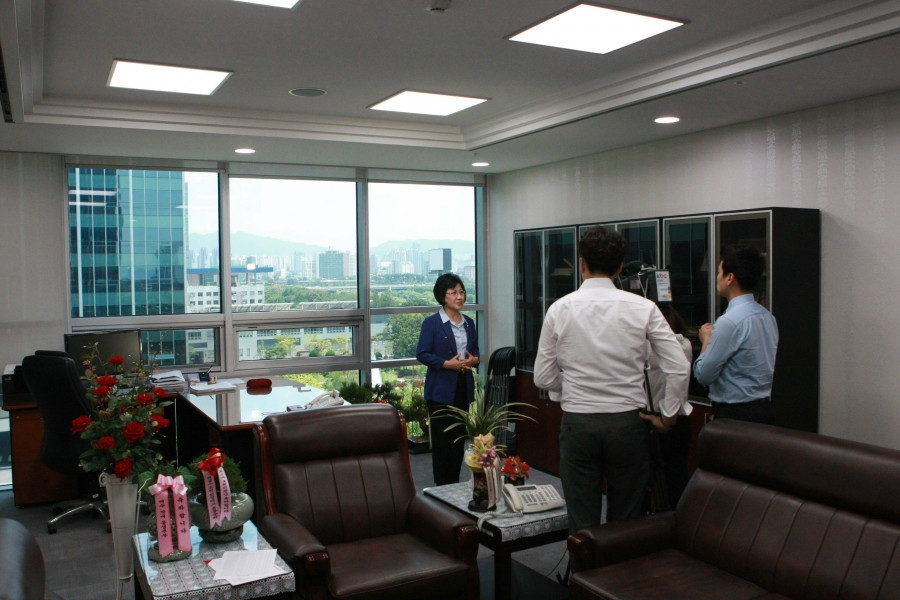 KBC 8시 뉴스 인터뷰 - 7K2Q1016.JPG