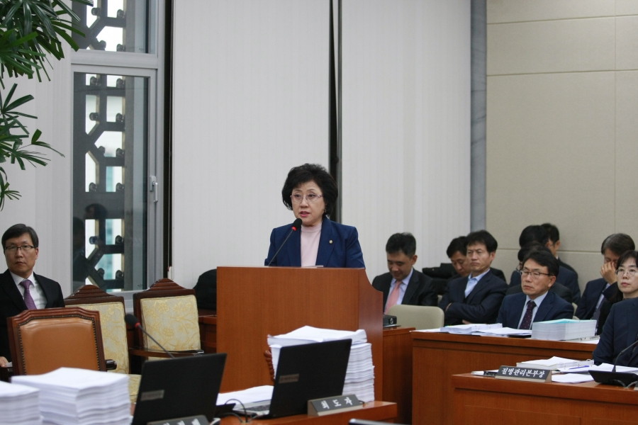 제6차 보건복지상임위 영유아보육법 설명 - 7K2Q3766.JPG