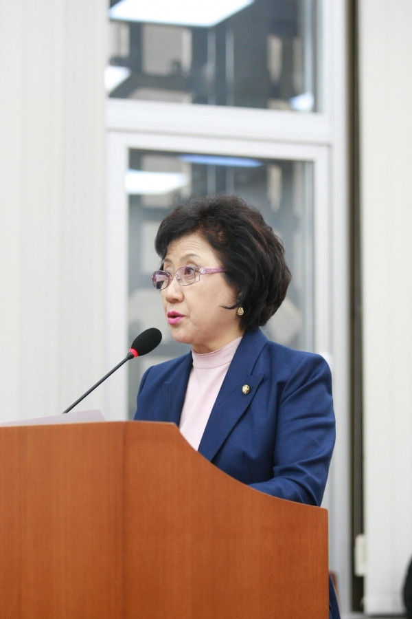 제6차 보건복지상임위 영유아보육법 설명 - 7K2Q3781.JPG