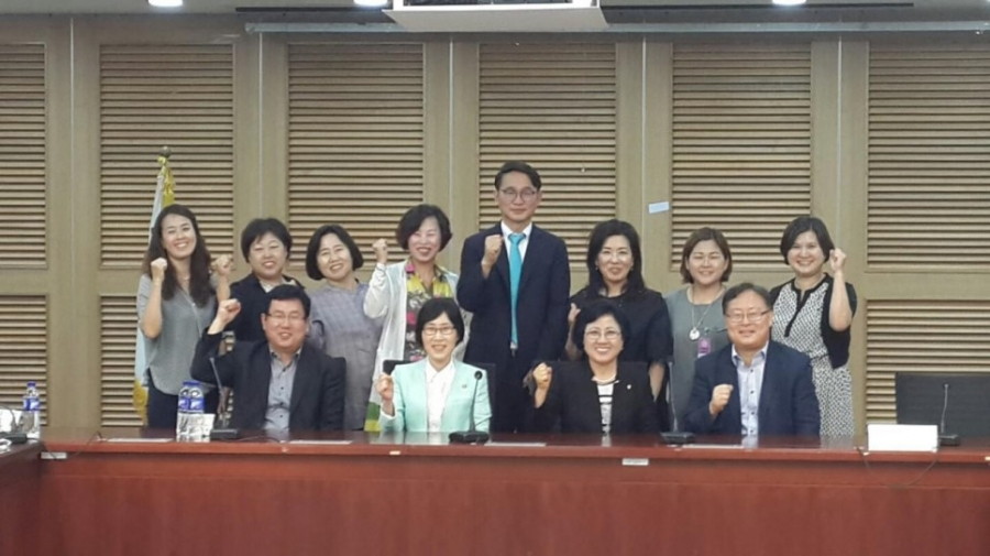 누리과정 갈등 어떻게 풀 것인가 토론회 - 16.06.16_누리과정_갈등_어떻게_풀_것인가_국공립_(3).jpg