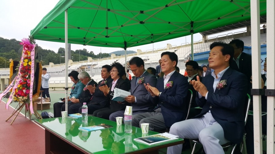 제13회 여수시장배 축구대회 - 160625_제13회_여수시장배_축구대회.10시30분_(1).jpg