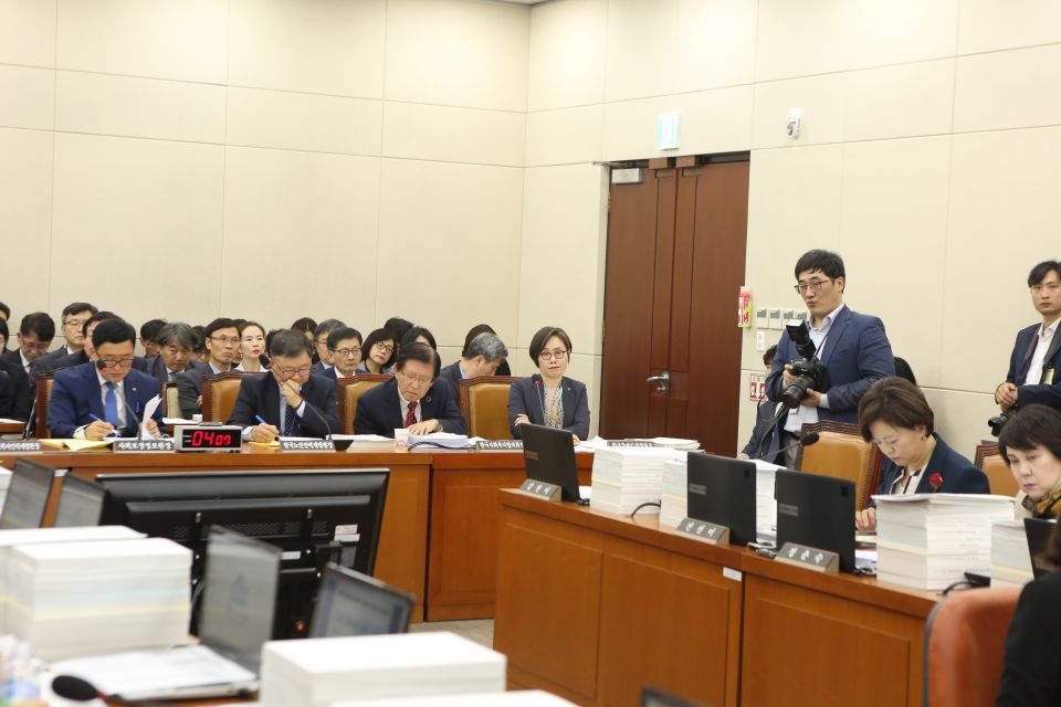 변호사처우개선 (1).jpg