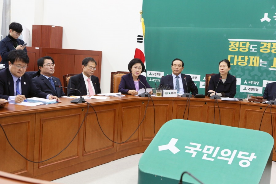 171128 원내대책회의2.jpg