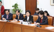 원내정책회의 : 학교 성폭력 근절대책 실효성 의문