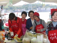 읍면동 사회단체 먹거리 장터 방문