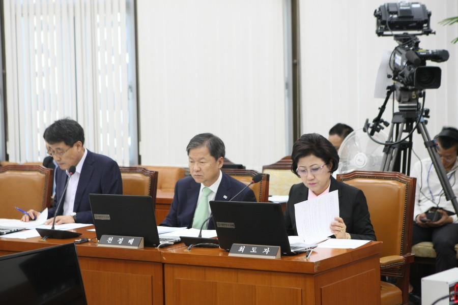 콜레라.식중독 긴급대책 보건복지위원회 - 7K2Q3336.JPG