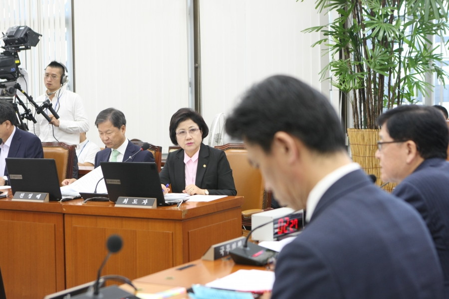 콜레라.식중독 긴급대책 보건복지위원회 - 7K2Q3327.JPG