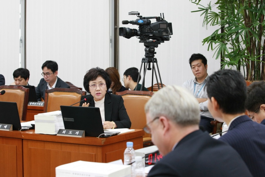 국정감사 (한국보건산업진흥원, 대한적십자사 ) - 7K2Q2729.JPG