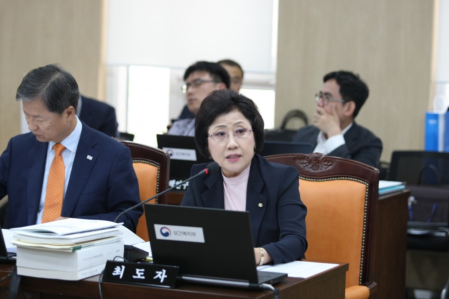 보건복지부 국정감사 - 7K2Q7977.JPG