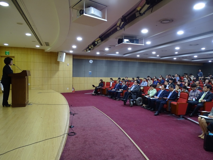 장애인직업재활 발전을 위한 토론회 - DSC02798.JPG