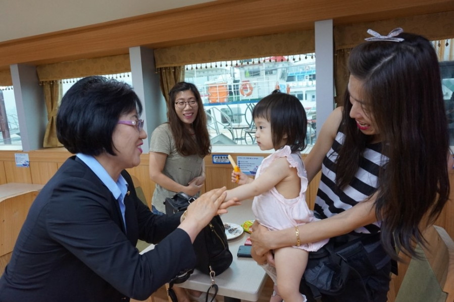 제1회 여수 거북선배 전국 배드민턴대회 - 16.06.18_제1회여수거북선배_전국배드민턴대회-여수시장환영만찬(한려크루즈)_(19).JPG