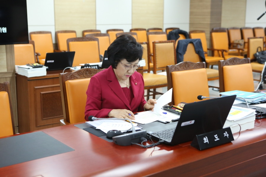 점심- 2차질의 전 준비모습 (2).JPG